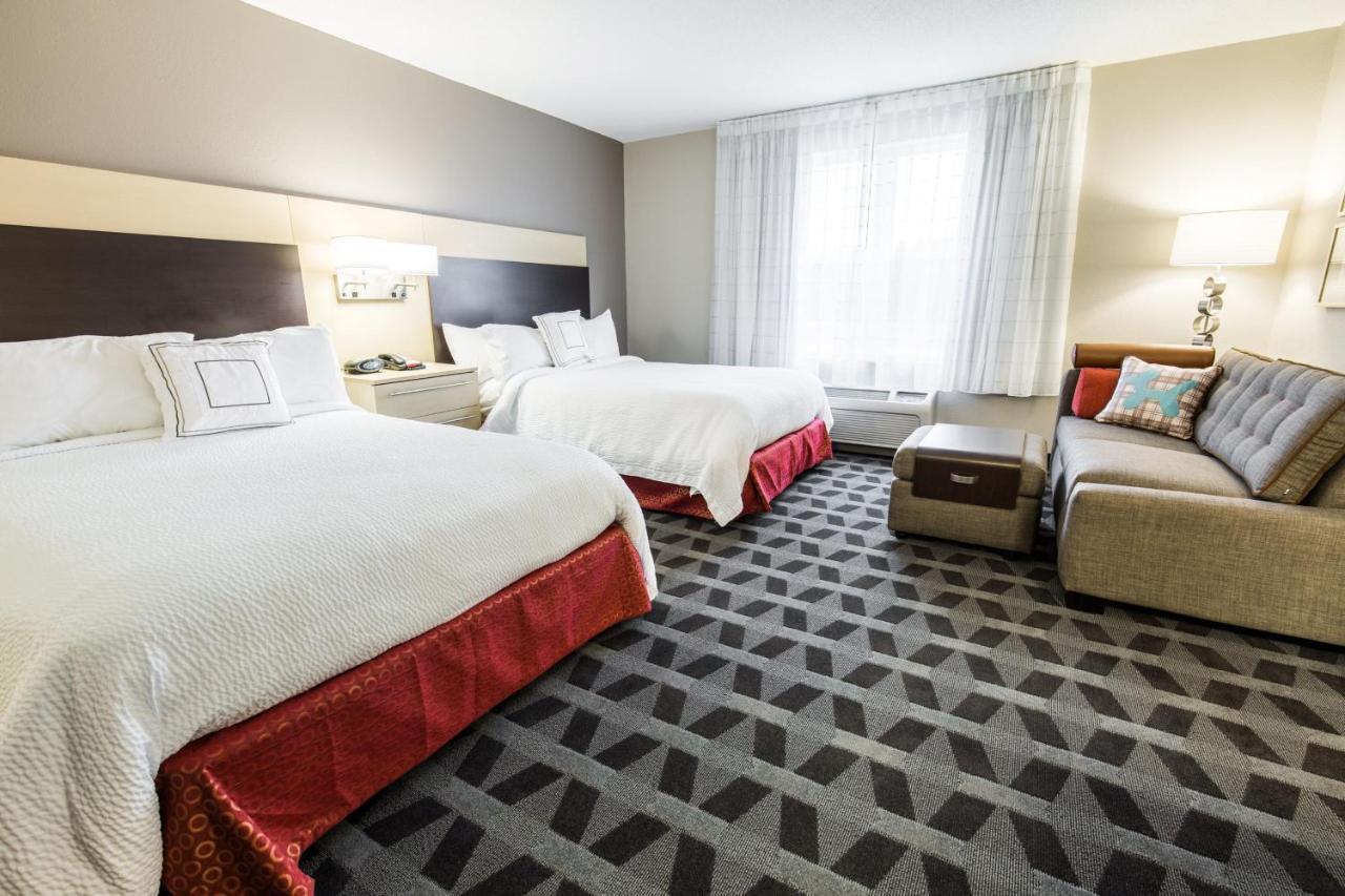 Towneplace Suites By Marriott Gilford Bagian luar foto