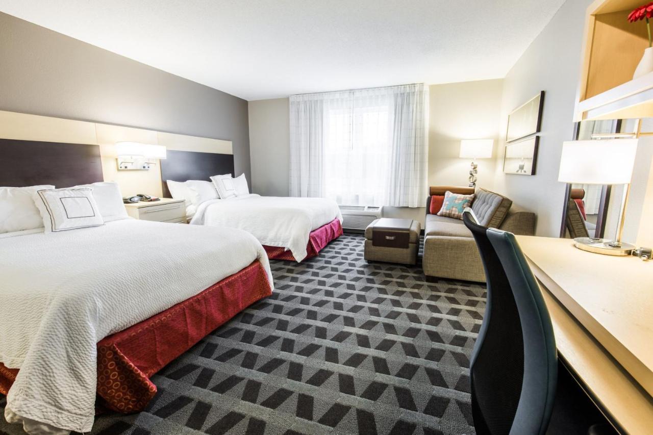 Towneplace Suites By Marriott Gilford Bagian luar foto