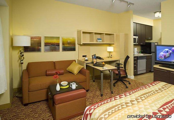 Towneplace Suites By Marriott Gilford Ruang foto