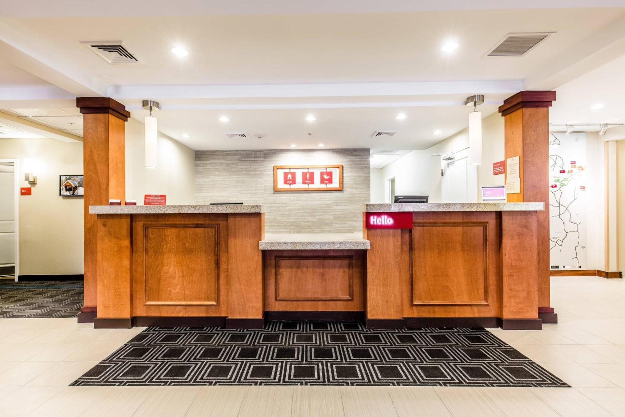 Towneplace Suites By Marriott Gilford Bagian luar foto