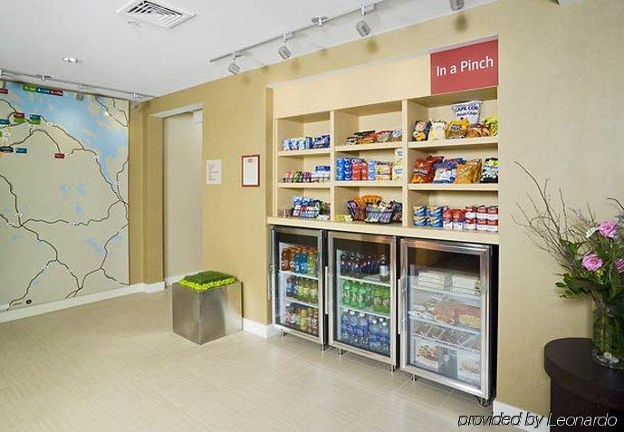 Towneplace Suites By Marriott Gilford Restoran foto