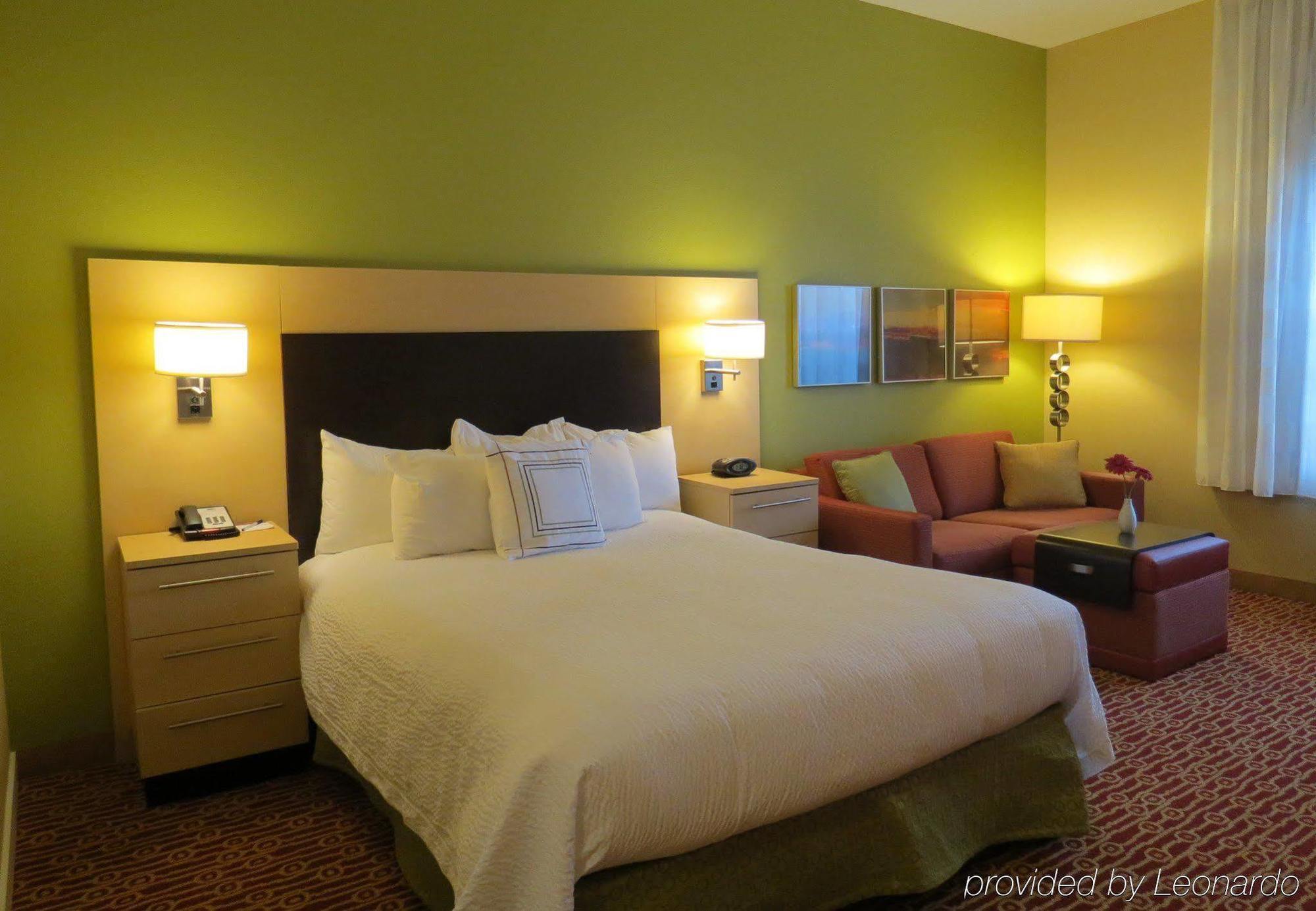 Towneplace Suites By Marriott Gilford Bagian luar foto